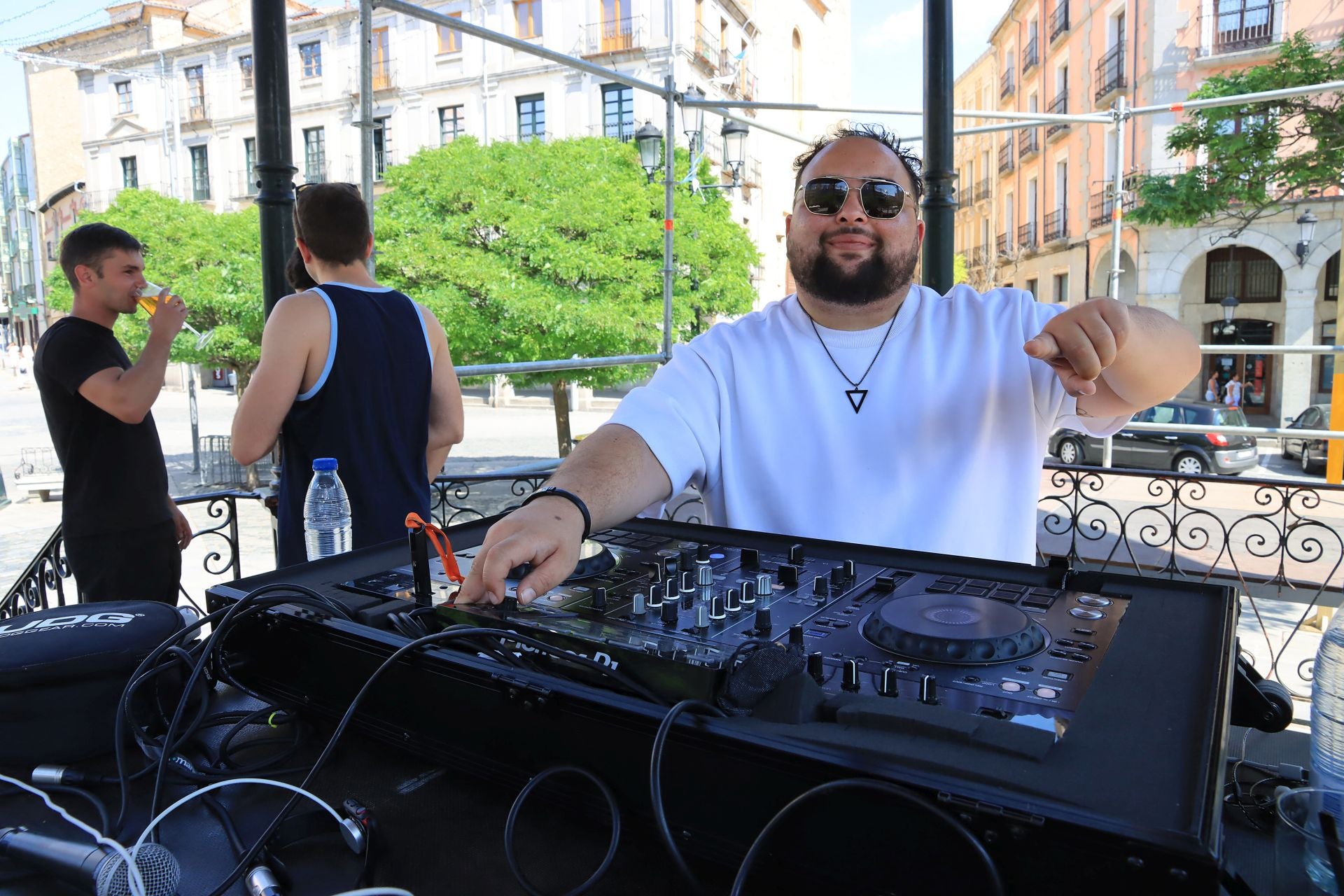 Fotos del tardeo de fiestas del sábado en Segovia