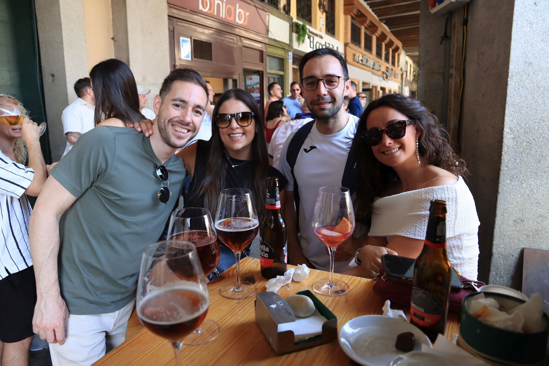 Fotos del tardeo de fiestas del sábado en Segovia