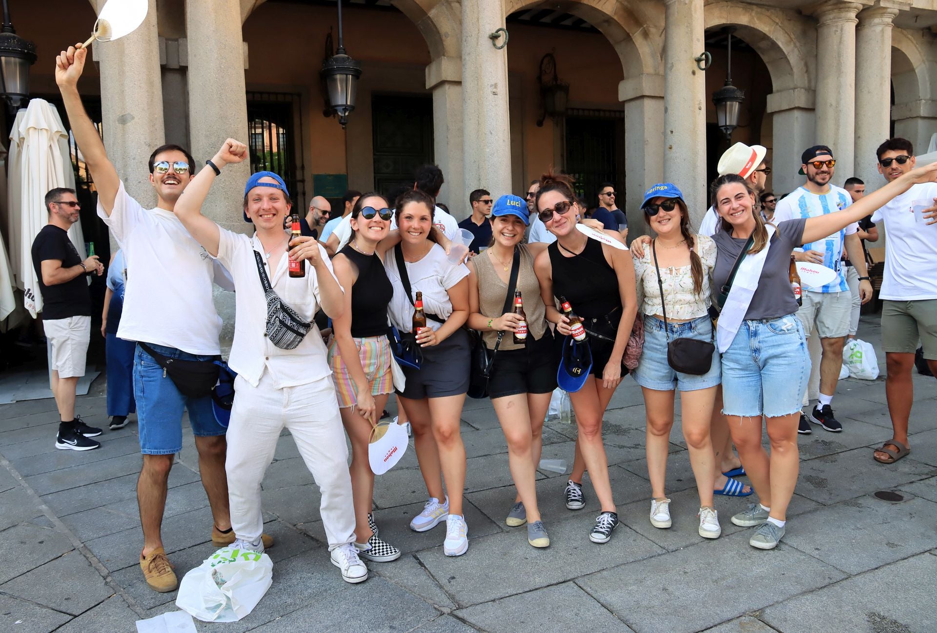 Fotos del tardeo de fiestas del sábado en Segovia