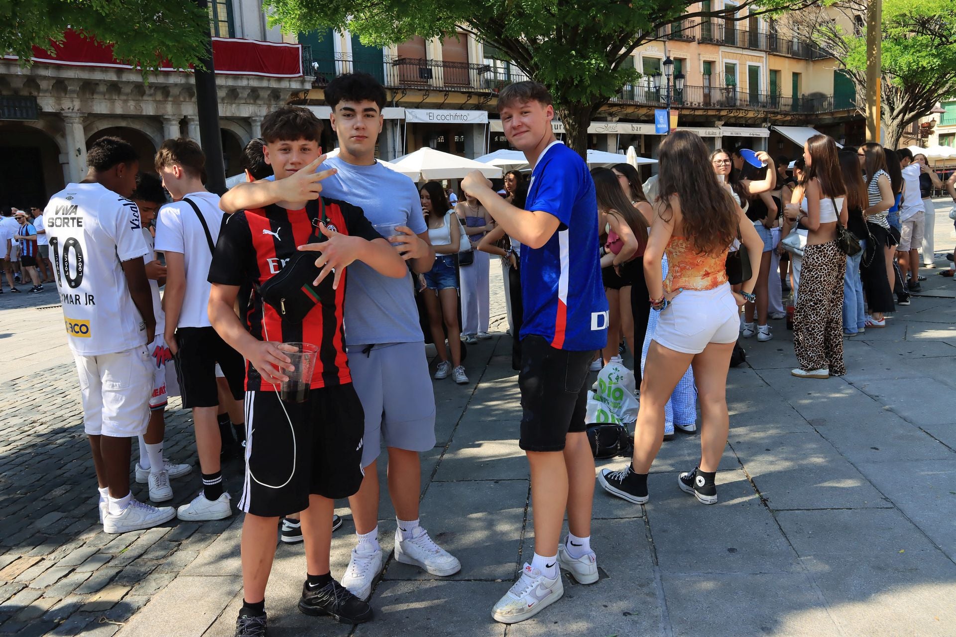 Fotos del tardeo de fiestas del sábado en Segovia