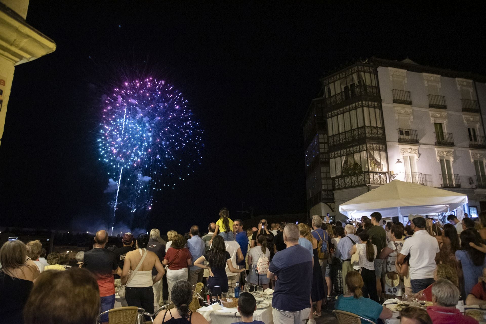 Fotos del espectáculo de fuegos artificiales en Segovia