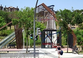 El ascensor de la ladera este de Parquesol, ya en funcionamiento, este lunes al mediodía.