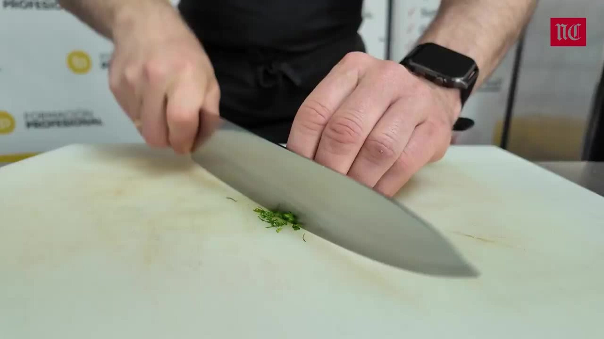 Una tapa veraniega de aguacate