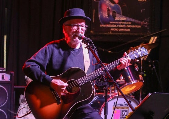 Pancho Varona, durante un concierto.