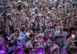 Público en una edición anterior del Festival Huercasa Country.