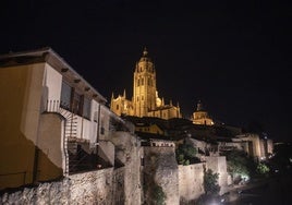 Iluminación de una parte del casco antiguo de Segovia.