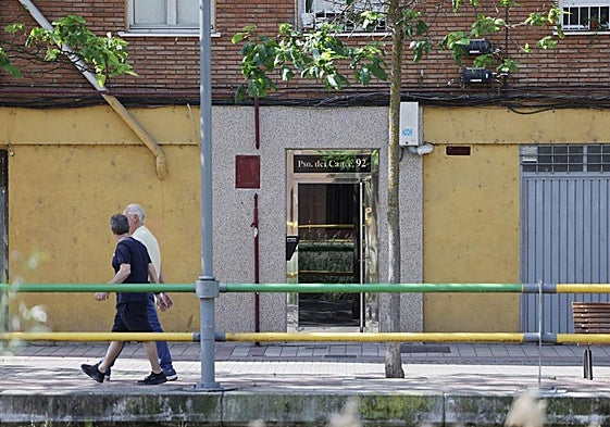 Los hechos ocurrieron a la altura del número 92 del paseo del Cauce.