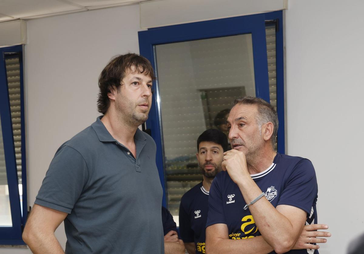 Urko Otegui y Luis Guil en el acto de despedida de la pasada campaña.
