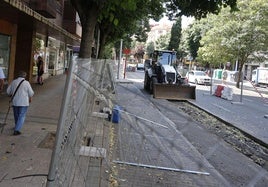 Obras de la red de calor en la avenida Casado del Alisal.
