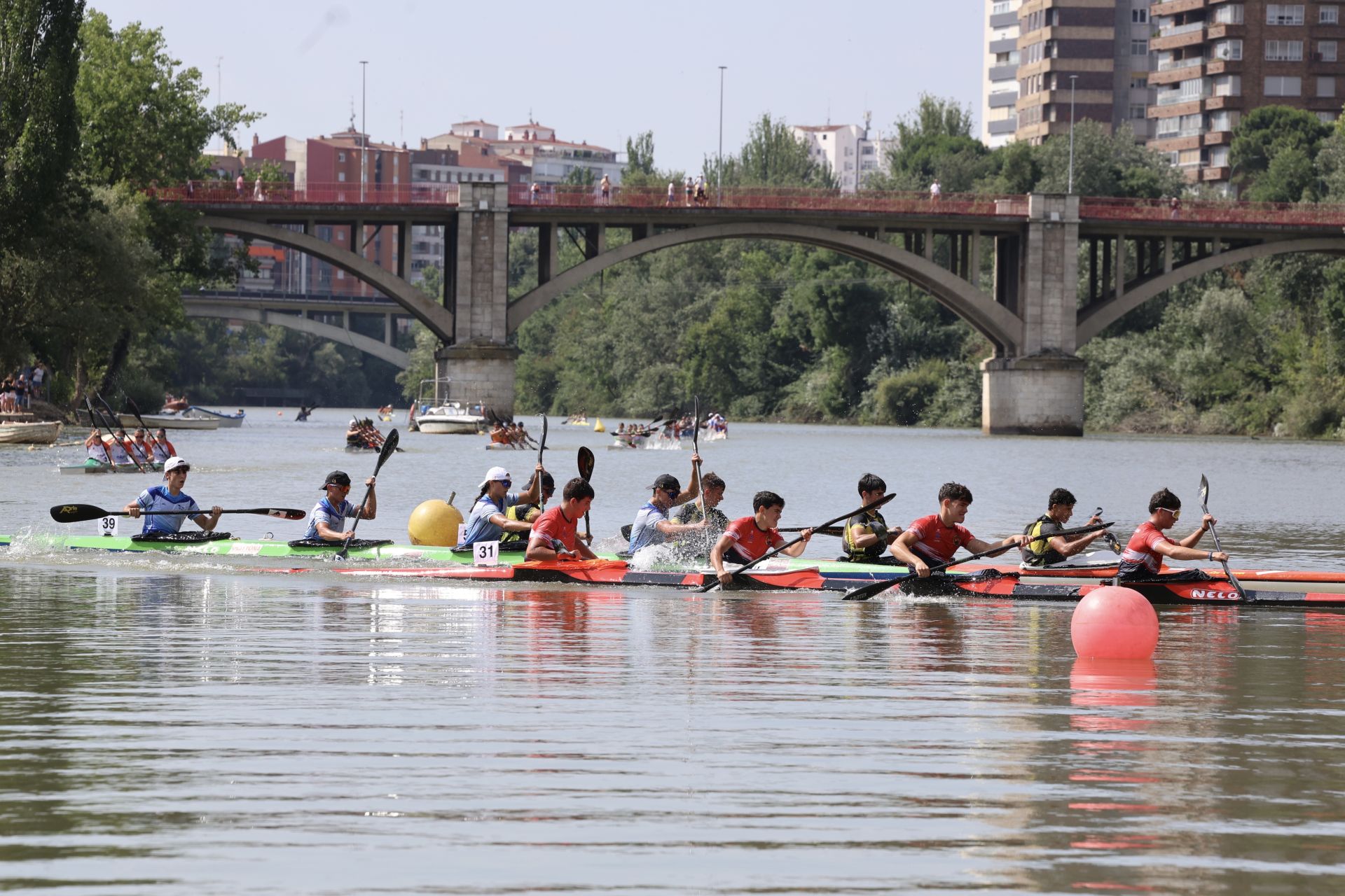 Las imágenes de la Regata Internacional K4 celebrada en aguas del Pisuerga
