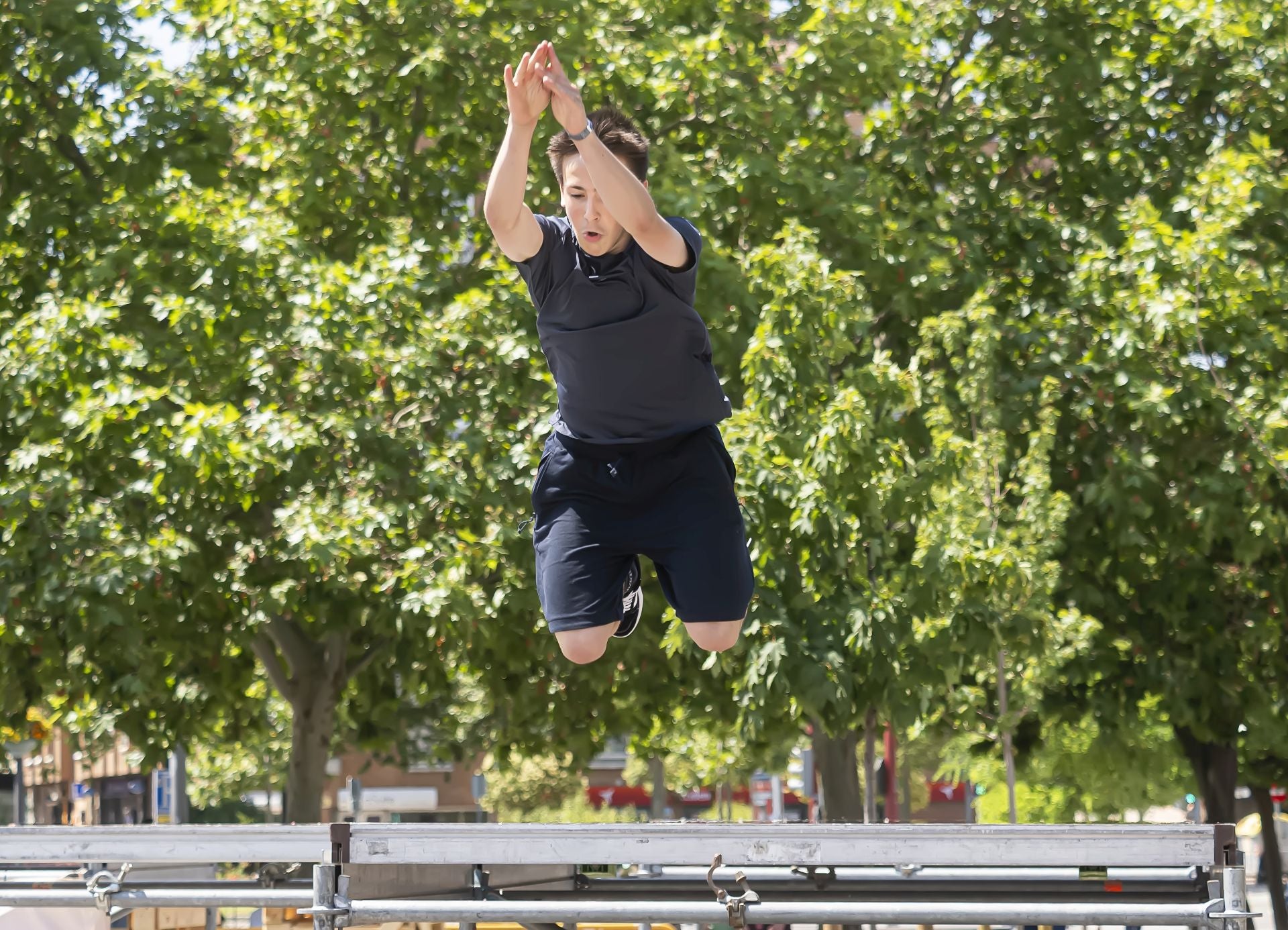 Las acrobacias de parkour impresionan en el LAVA