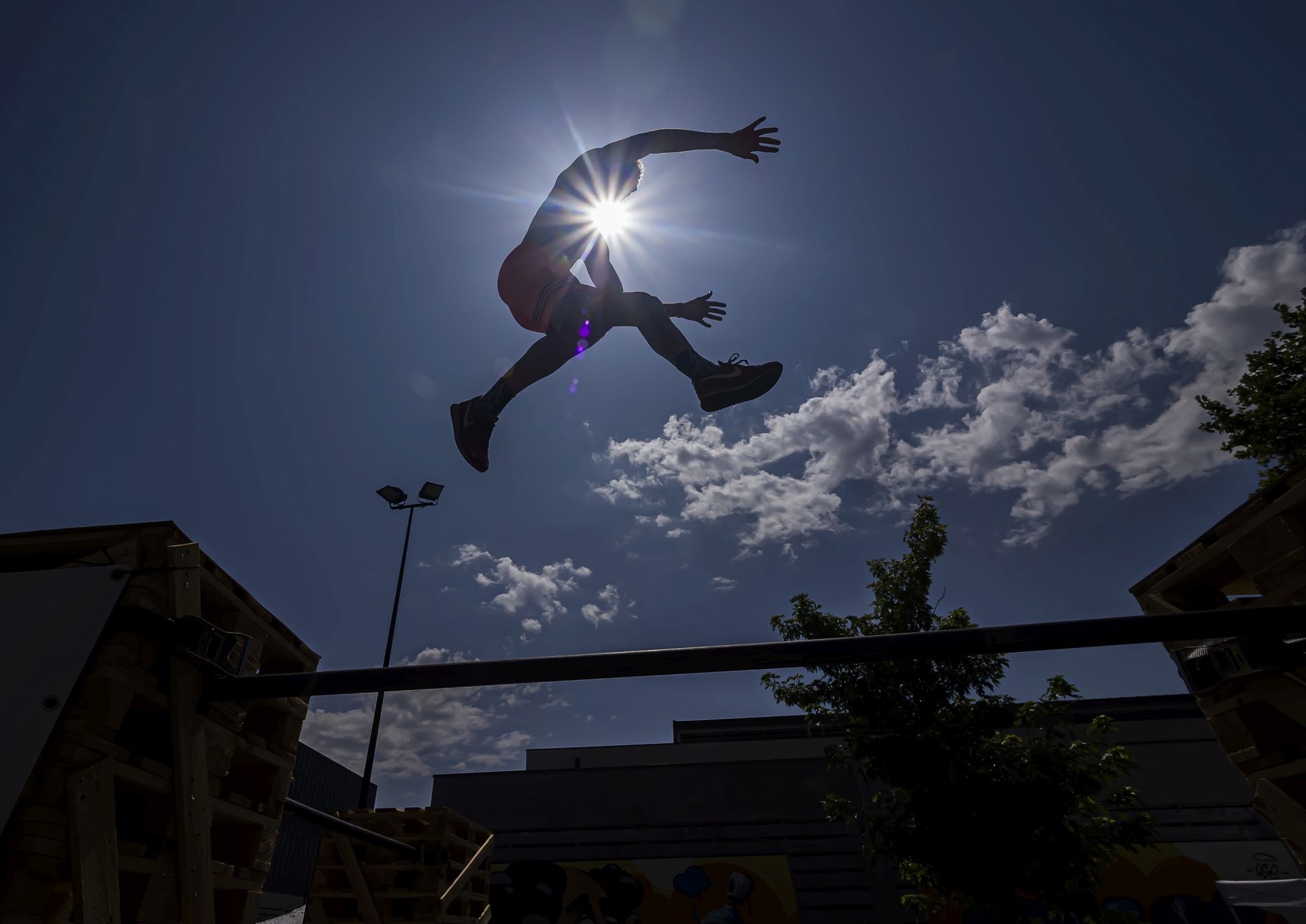 Las acrobacias de parkour impresionan en el LAVA