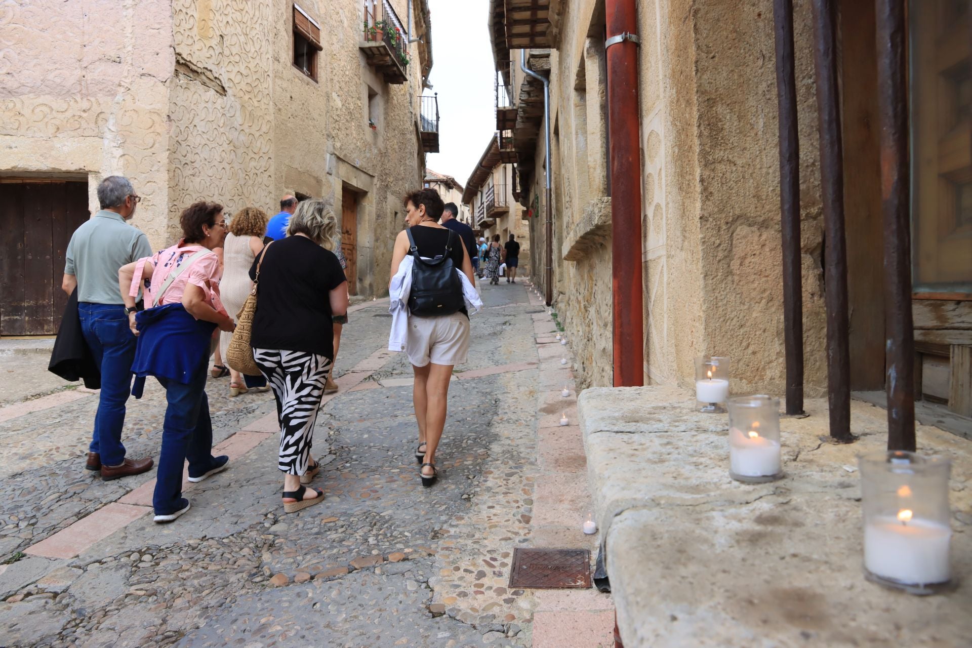 La noche de las velas en Pedraza, en imágenes