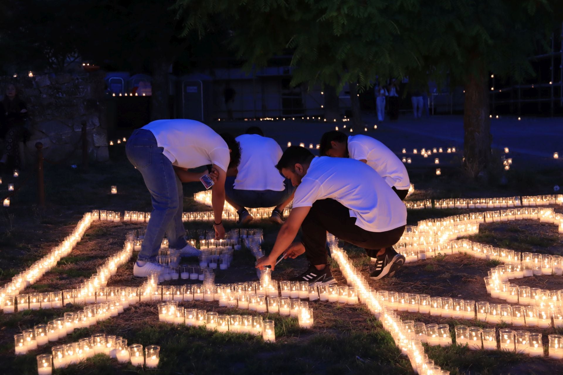 La noche de las velas en Pedraza, en imágenes