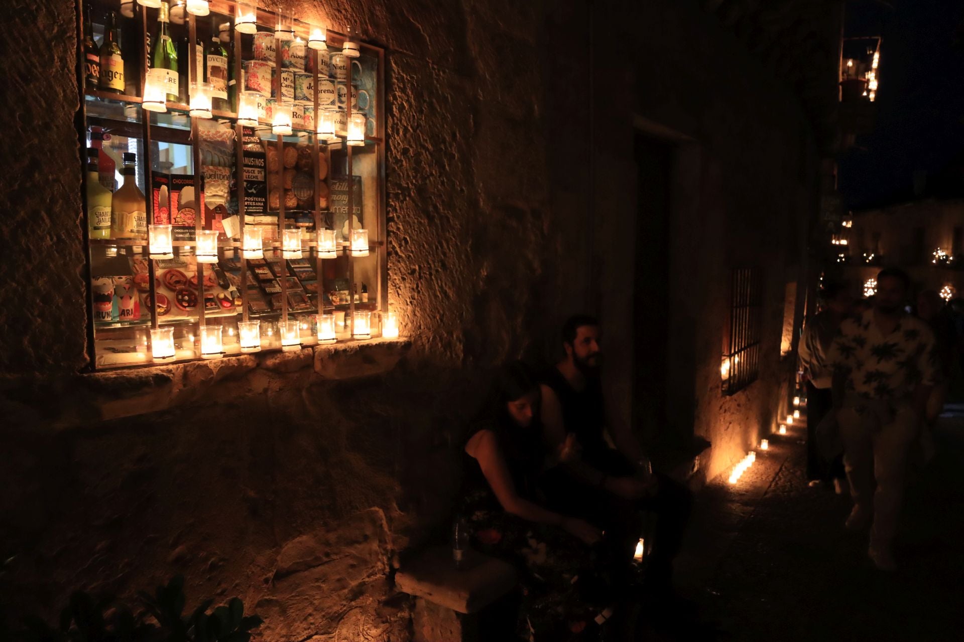 La noche de las velas en Pedraza, en imágenes