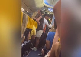 Captura de pantalla de uno de los vídeos grabados por los pasajeros afectados.