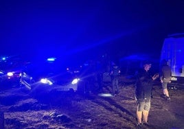 Un momento del traslado de los menores y sus monitores.