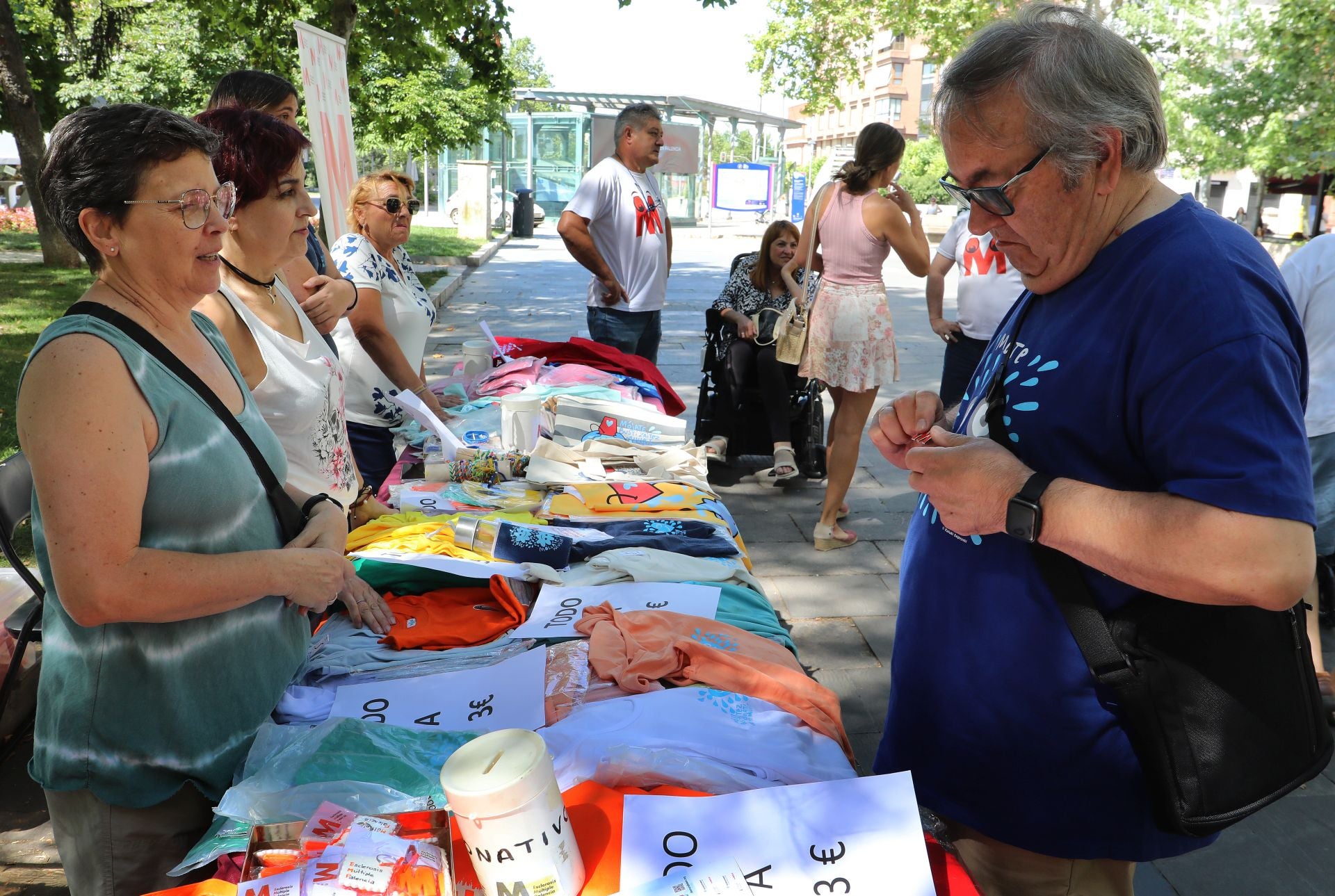 La esclerosis múltiple se muestra en el parque del Salón