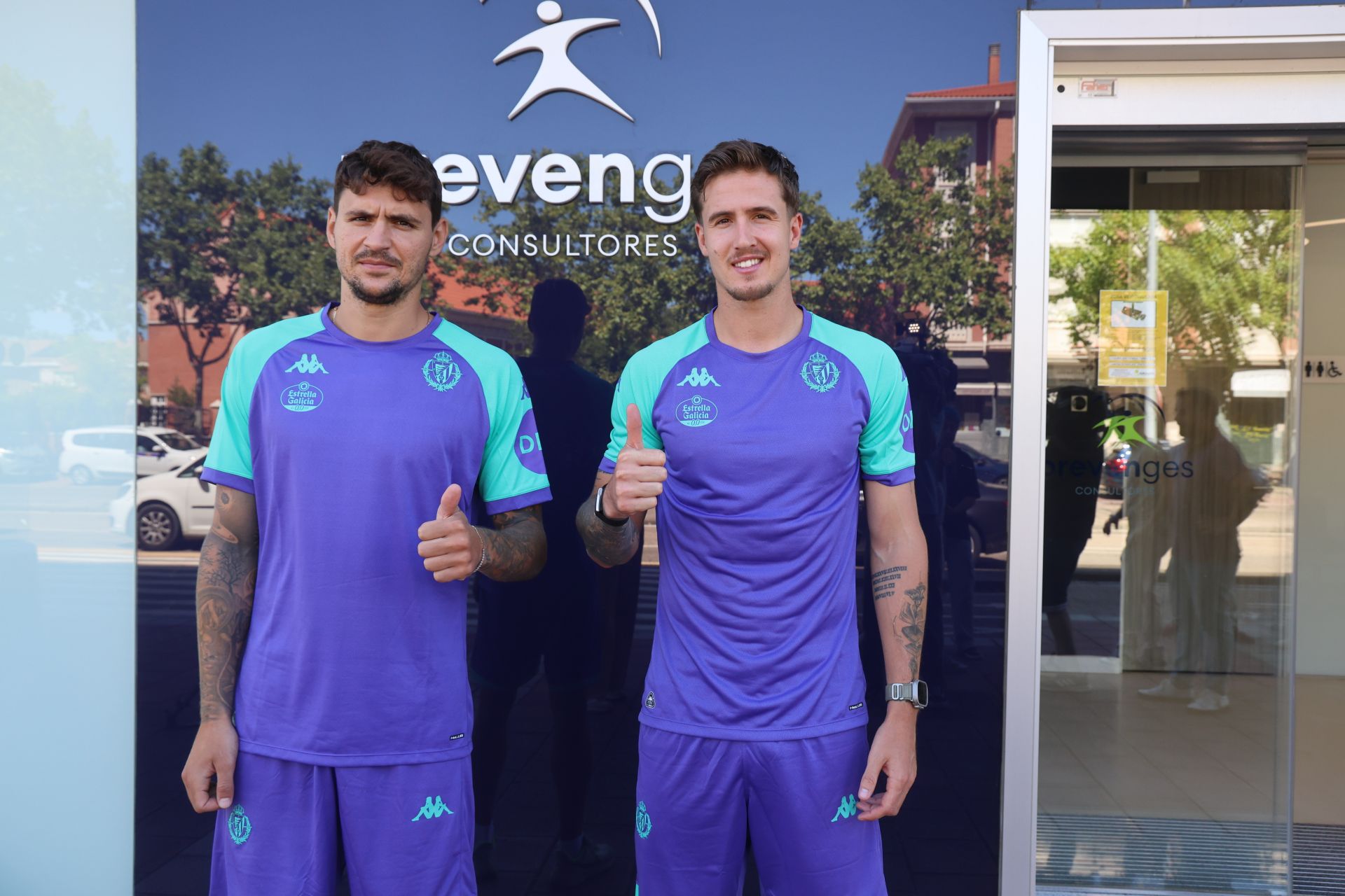 Reconocimiento médico a Stanko Juric y Tamás Nikitscher, jugadores del Real Valladolid.