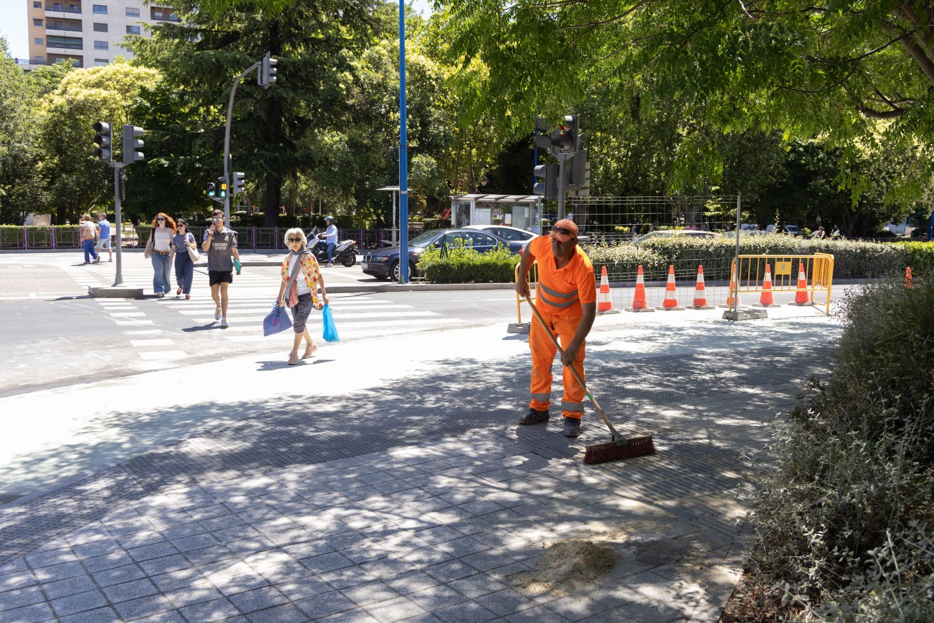 La reapertura del carril bici de Isabel la Católica, en imágenes