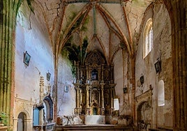 Interior del templo de Fuenteodra, en Burgos.