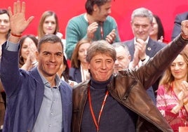 Pedro Sánchez con Carlos Martínez.