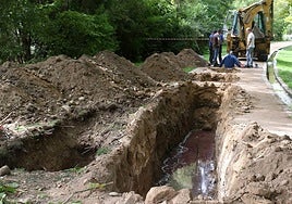 Imagen de archivo de obras que se hicieron en la Alameda del Parral tras colapsar un colector.