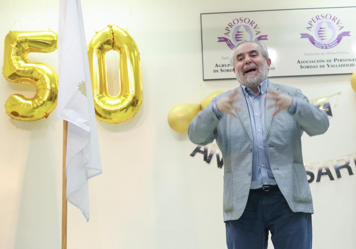 El hasta ahora presidente de APERSORVA, Luis Alberto Redondo, durante el acto del 50 aniversario, el pasado mes de mayo.