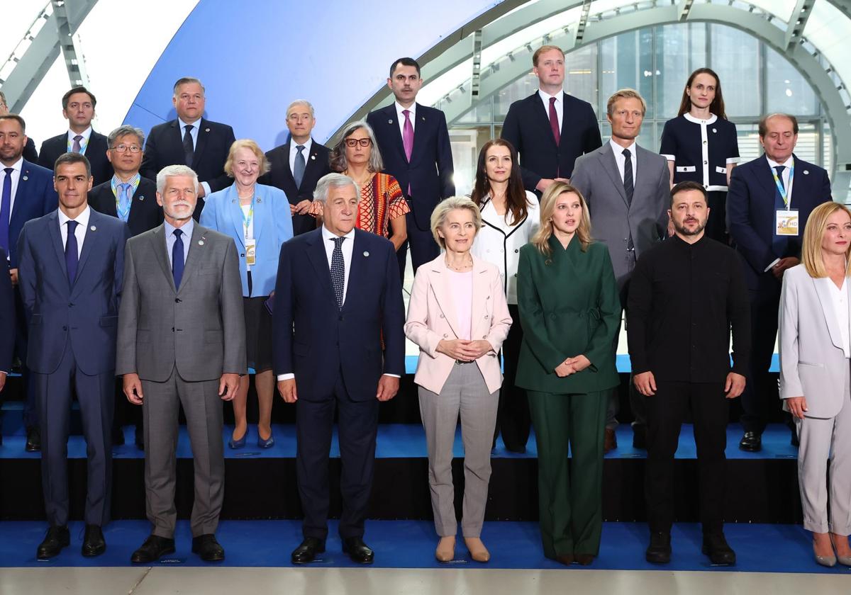 Cumbre para la reconstrucción de Ucrania en Roma.