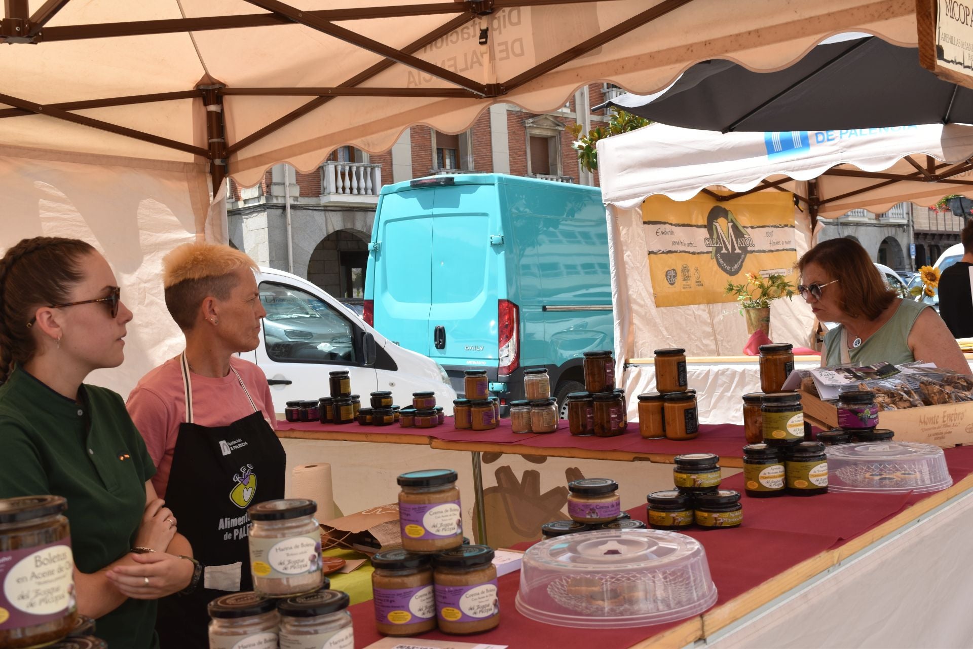 Aguilar funde la feria gastronómica con las sevillanas