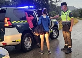 La Guardia Civil de Burgos desaloja varios campamentos de verano en Las Merindades a causa de la fuerte tormenta.