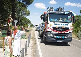 Las mejores imágenes de la procesión y bendición de vehículos por San Cristóbal en Íscar