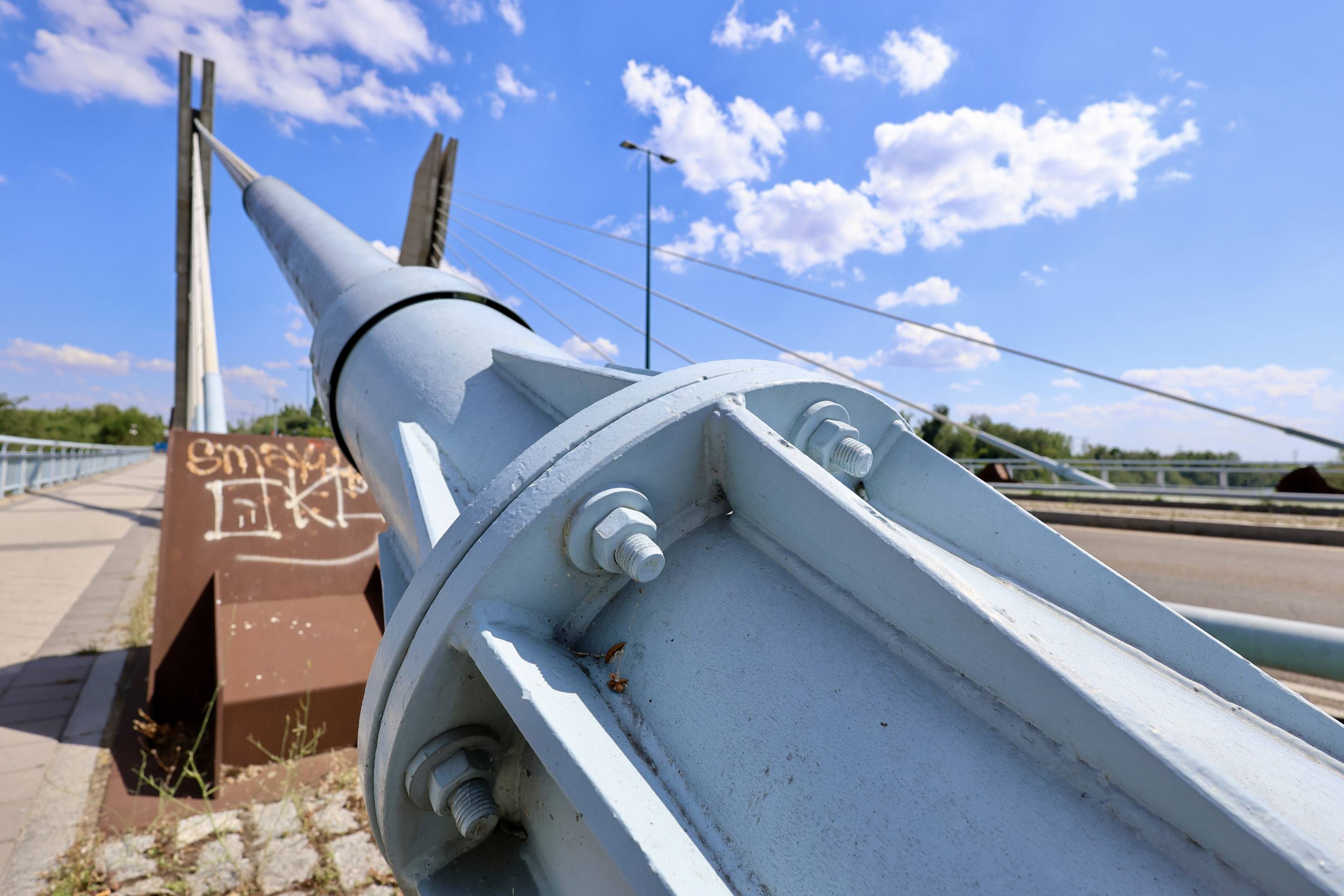 El estado del puente de Hispanoamérica de Valladolid, en imágenes