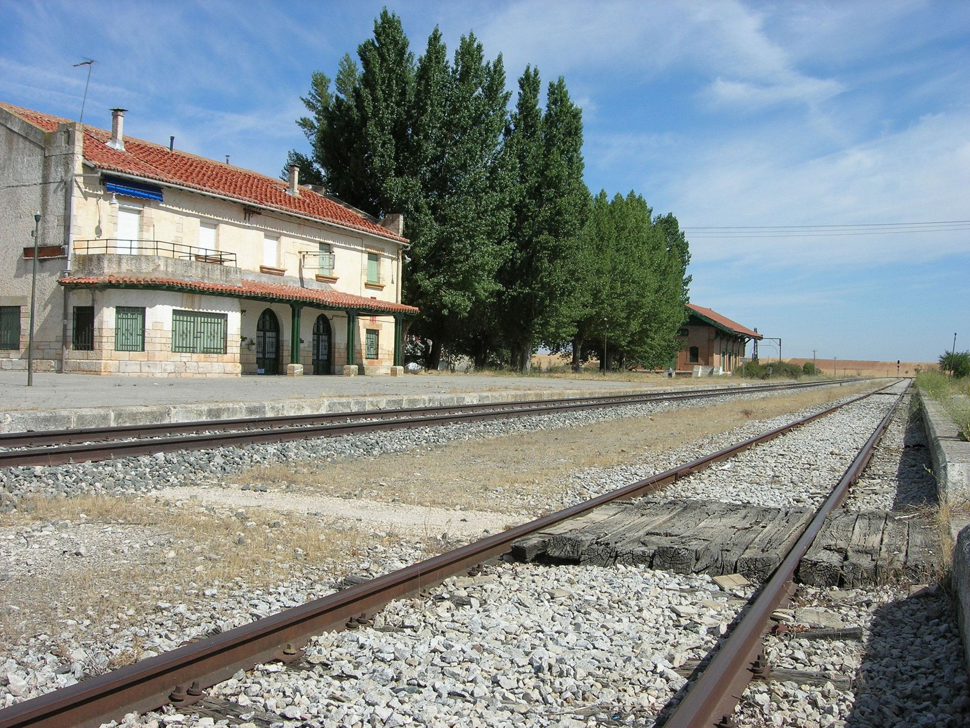 Una de las estaciones en la provincia de Segovia de la línea entre Madrid y Aranda de Duero.