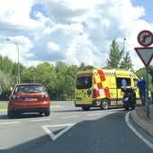 Asistencia sanitaria a un ciclista herido el sábado en Segovia capital.