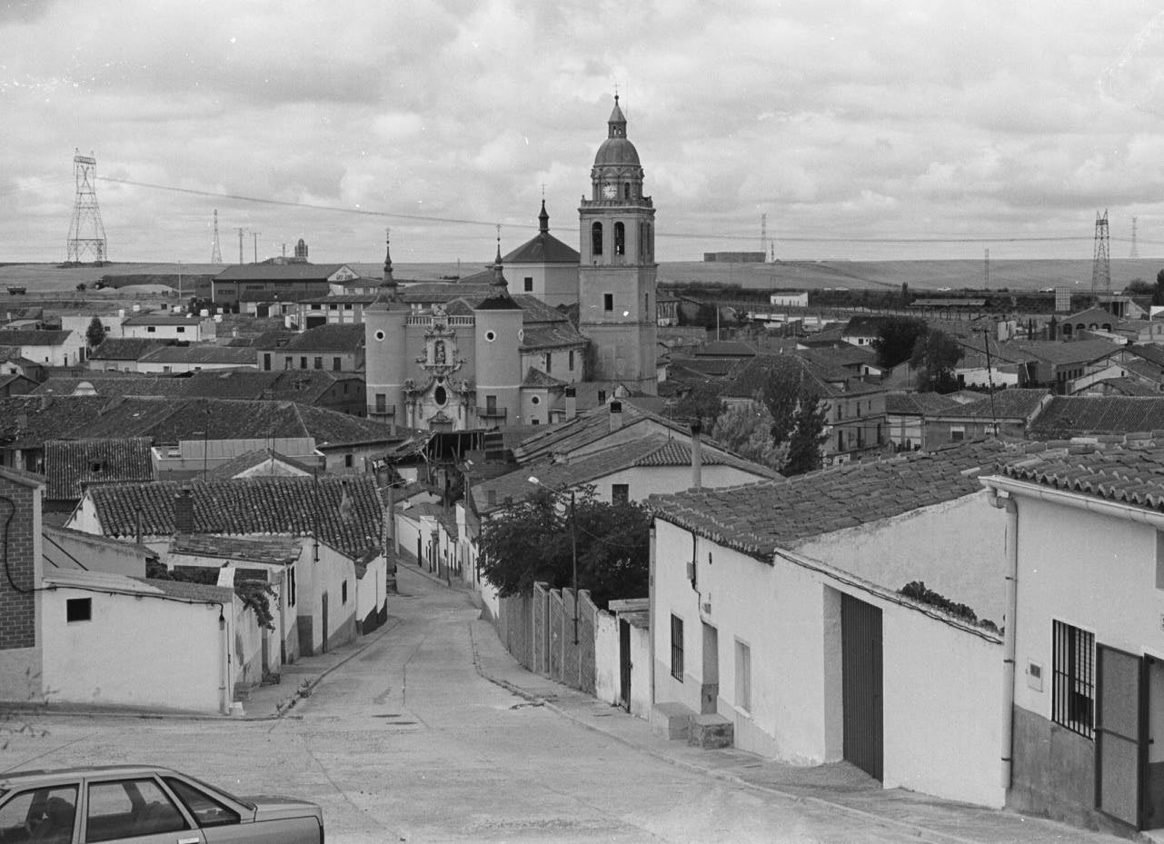 Vista de Rueda con la iglesia al fondo. 10 de agosto de 1999.