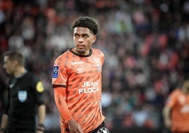 Julien Ponceau, durante un partido con el Lorient francés