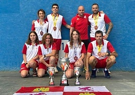 Selección de la federación territorial de Castilla y León campeona de España absoluta en frontón de 30 metros.