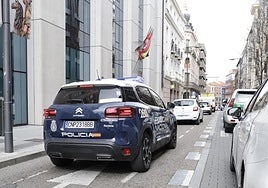 Un coche de Policía Nacional, en una foto de archivo.