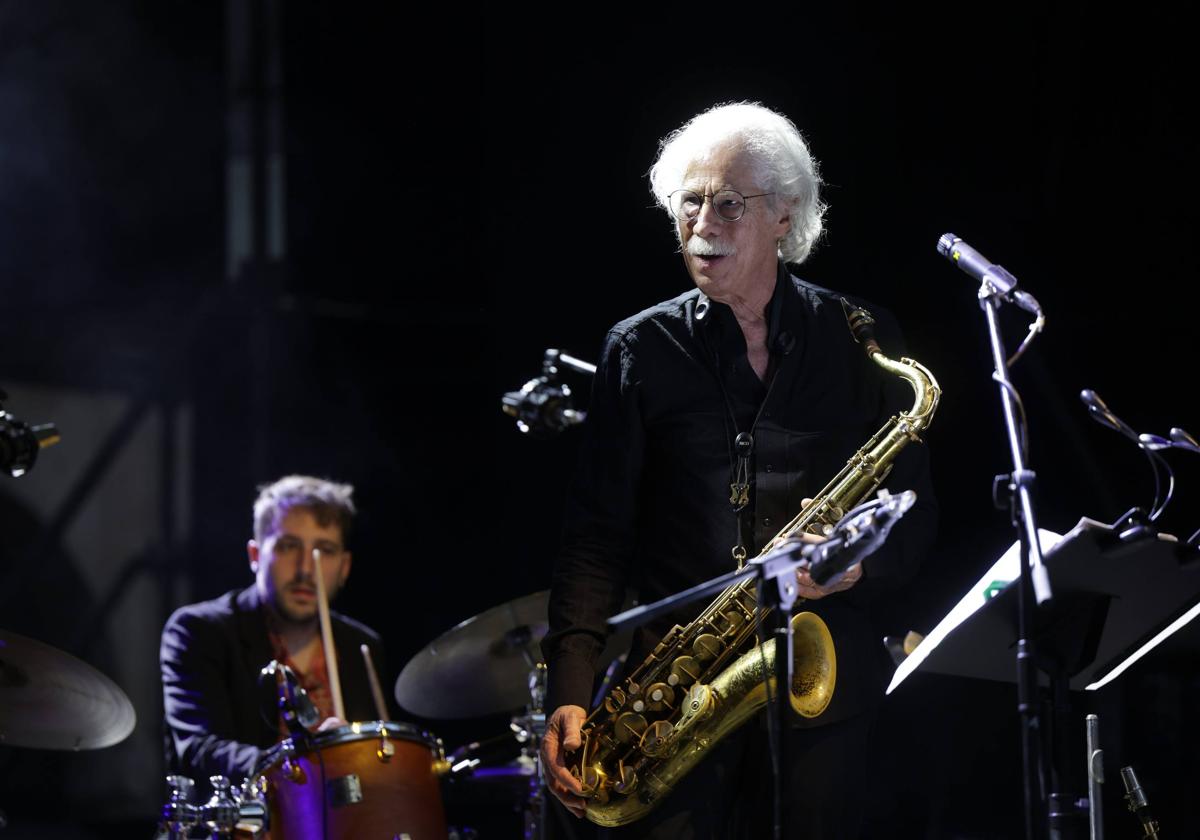 El concierto de «Blue Lou» Marini &amp; Lluís Coloma Musical Troupe, en imágenes