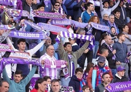 La afición del Real Valladolid, en Zorrila, en un partido ante el Eibar.