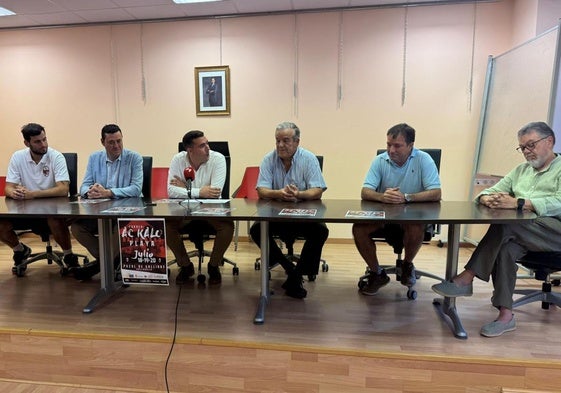 Presentación del I Torneo AC KALO de Balonmano Playa en Pozal de Gallinas.