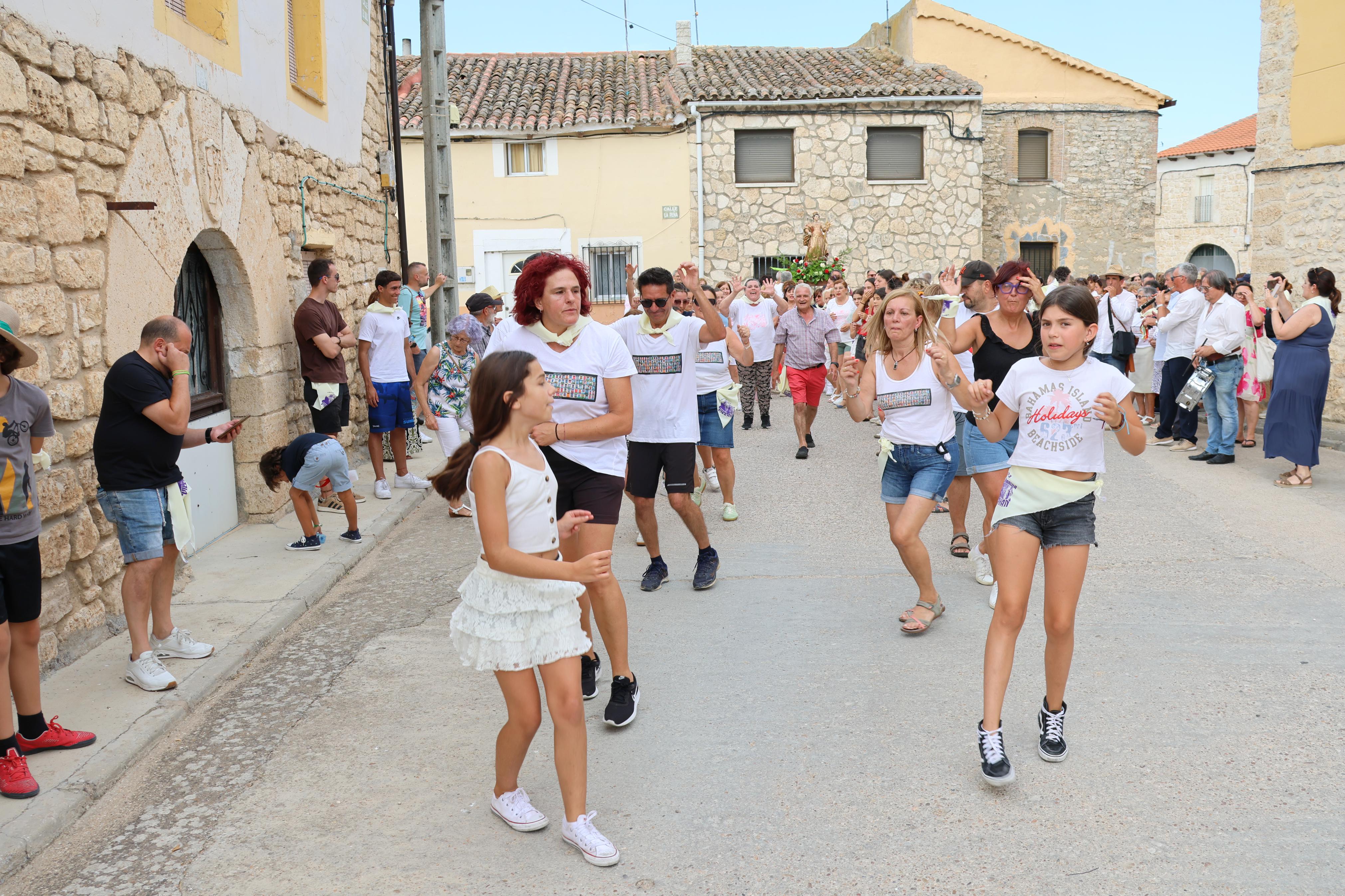 Villahán danza a Santa Marina