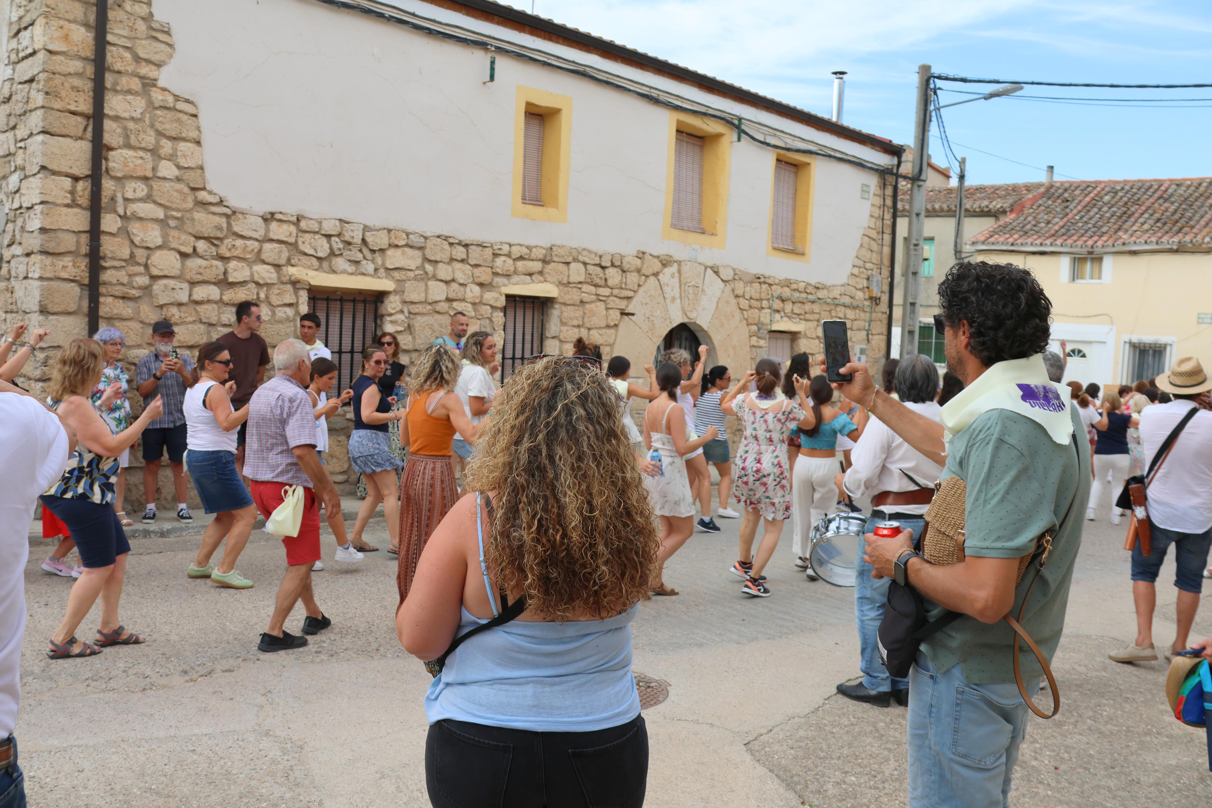 Villahán danza a Santa Marina