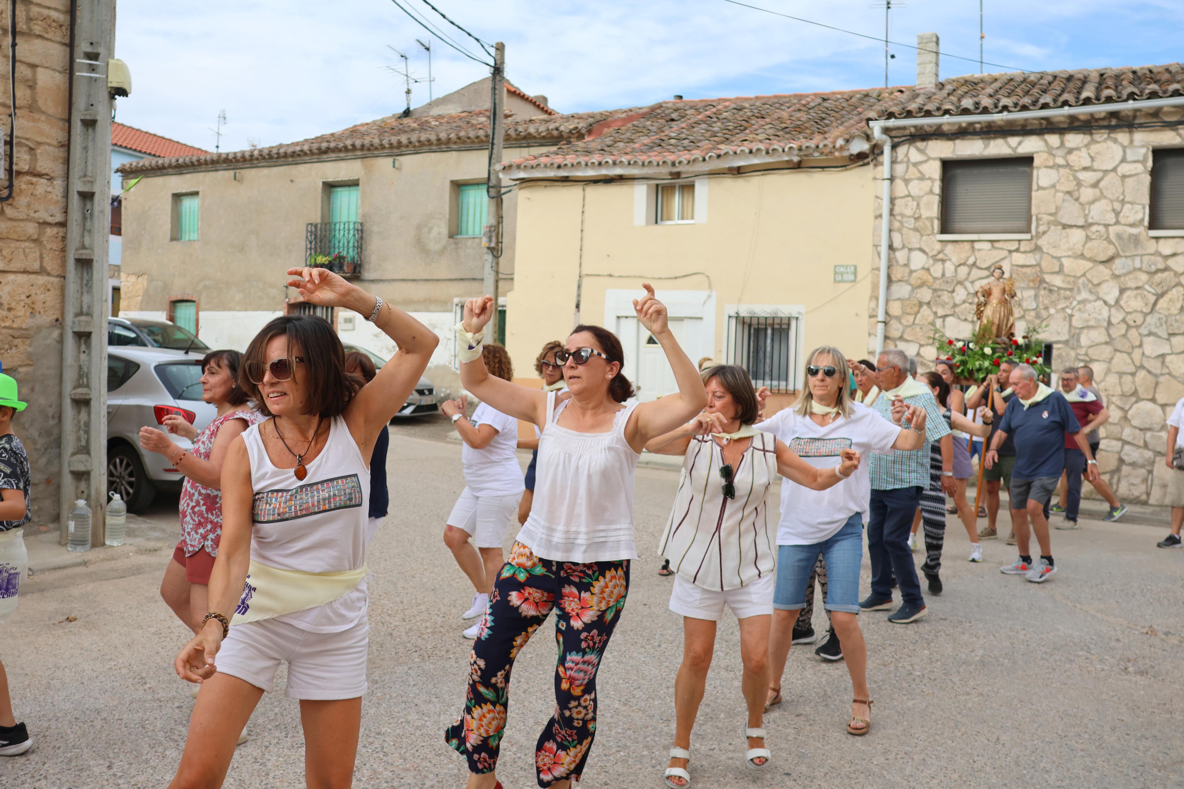 Villahán danza a Santa Marina