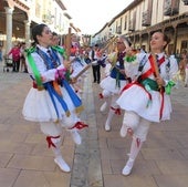 Ampudia difunde su riqueza folclórica con su tradicional Festival de Paloteo