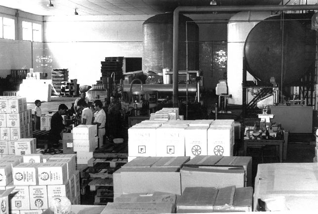 Interior de una planta embotelladora de La Seca.