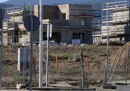 Viviendas en construcción en Palazuelos de Eresma.