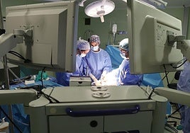 Operación de vejiga por laparoscopia en el Hospital Río Carrión.