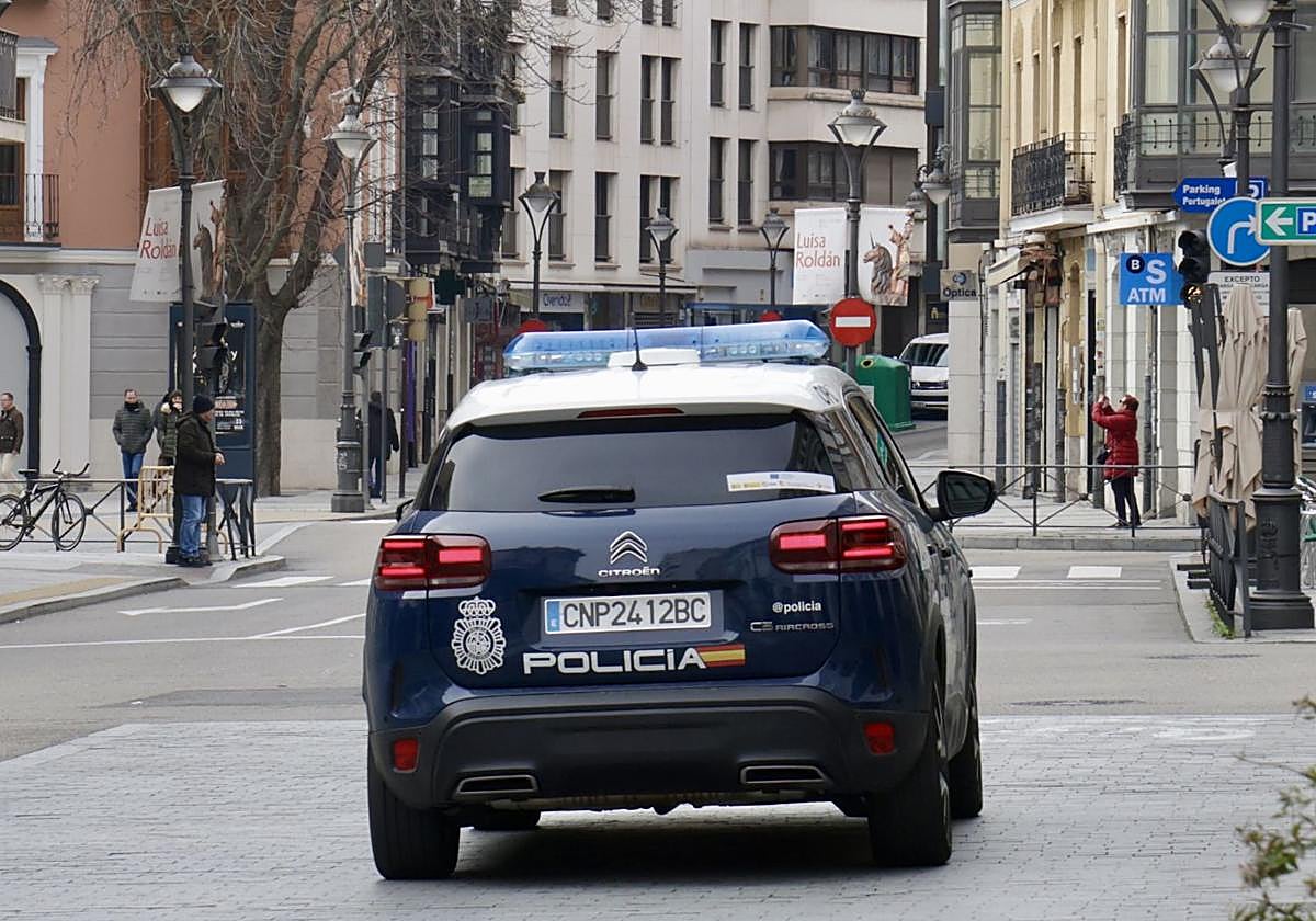 Vehículo de la Policía Nacional, en imagen de archivo.
